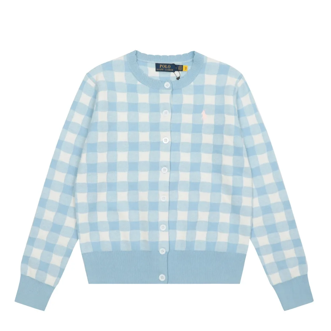 🅿️190 "Top quality" Style number: DS015# [Ralph Lauren plaid jacquard basic pony embroidered logo knitted cardigan long sleeves] ✅Ralph Lauren classic basic versatile plain plaid knitted cardigan long-sleeved small jacket ✅Main supplier platform live broadcast Wholesale entities ✅ZP quality 1:1 pattern making Scan the code to enter the GF website Counter quality ✅Detailed quality The only one in Guangzhou Imported quality cotton yarn Focus on high-end, cost-effective, and good quality. Needless to say, the version is restored to the original. Loose, comfortable and stress-free. Simple is high-end. Classic is timeless. ✅The upper body is simple and easy to match. A must-have for goddess ootd. Good-looking clothes are never picky. A must-have in the goddess' wardrobe. Size: S-L. Color: Navy blue, light blue, pink.